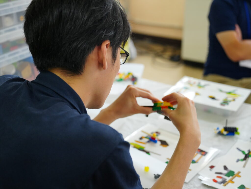 喜茂別町立鈴川小学校で“ブロックを使って話してみようワークショップ”を開催
